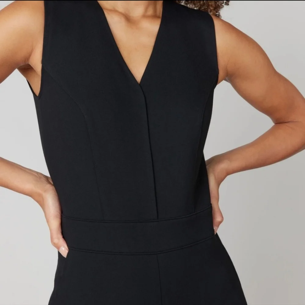 Spanx The Perfect Jumpsuit Black Women's Small Petite Sleeveless - Picture 3 of 11